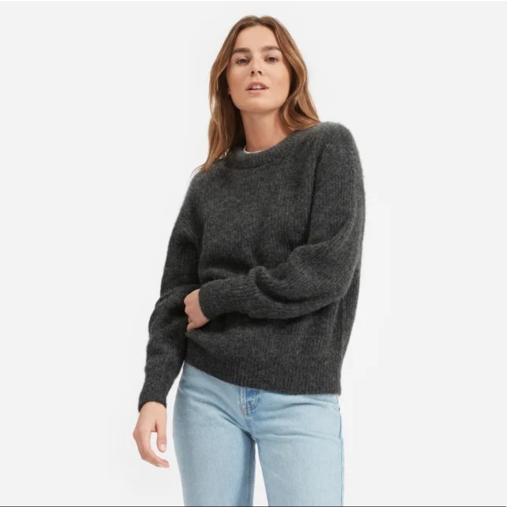 Everlane Oversized Alpaca Crew Sweater - S in Heather Charcoal